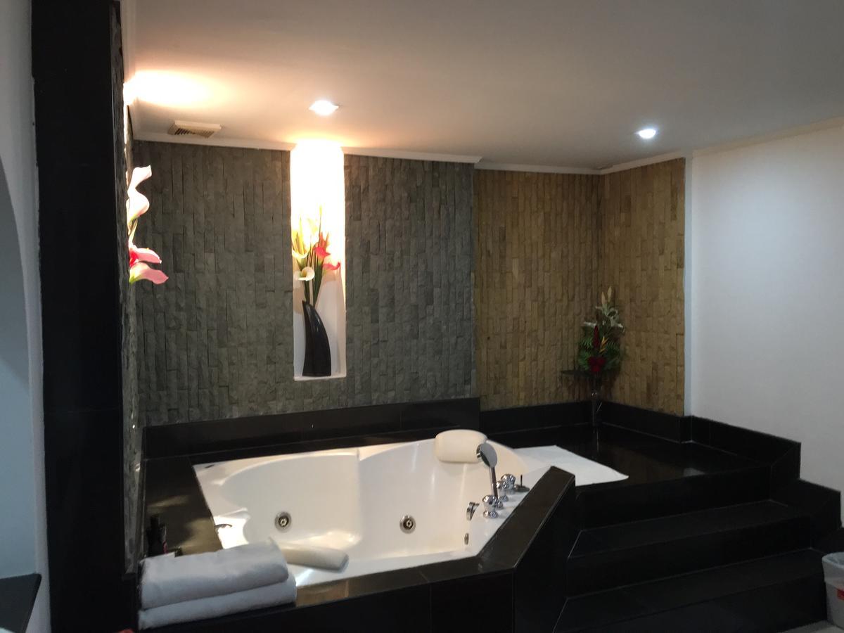 פאטאיה Galaxy Suites מראה חיצוני תמונה